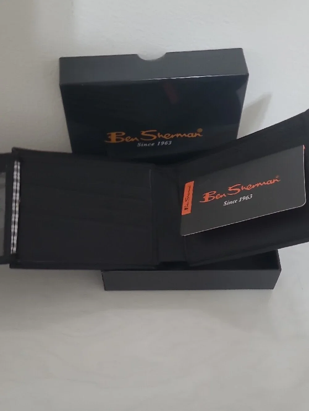Ben Sherman Black Slim Genuine Leather  Traveler Passcase with Silver Logo Plate